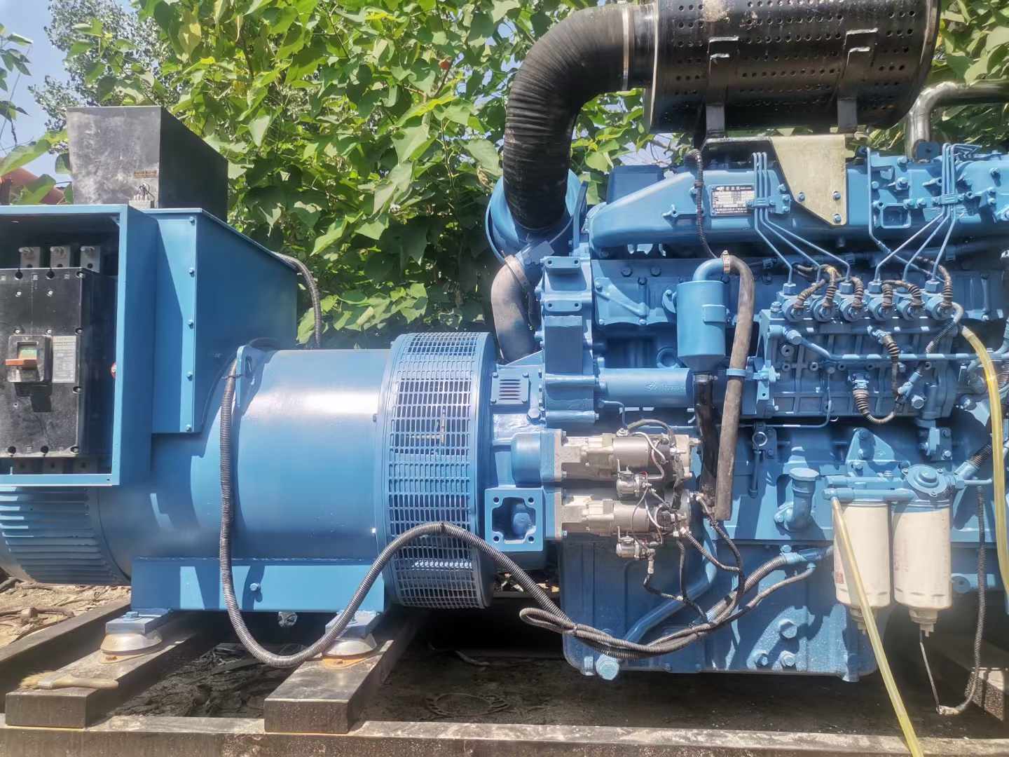 辉南详细说明降低 800kW 柴油发电机输出电流波动的方法