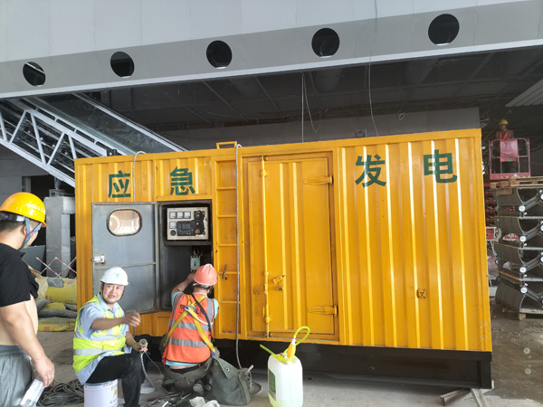 辉南怎样判断空气滤清器是否需要更换？